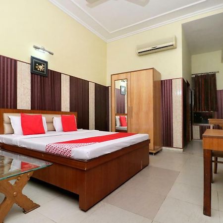 Hotel Oyo 40699 Grand Sokhi Tarn Taran Exteriér fotografie